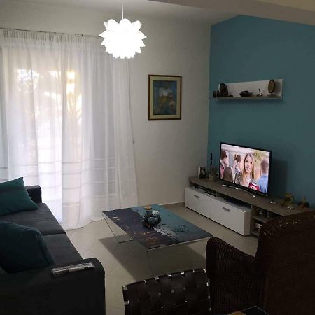 Menta Apartment Nea Iraklitsa Exteriör bild