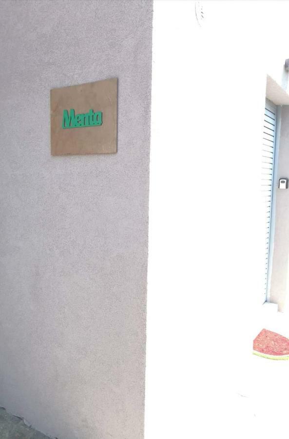 Menta Apartment Nea Iraklitsa Exteriör bild